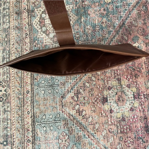 Beis Brown Faux Leather Laptop Sleeve Case - Picture 4 of 5